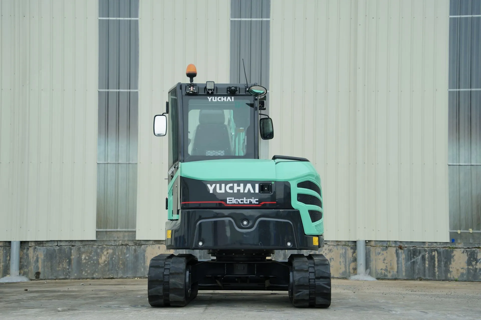 YC60E thumb 2